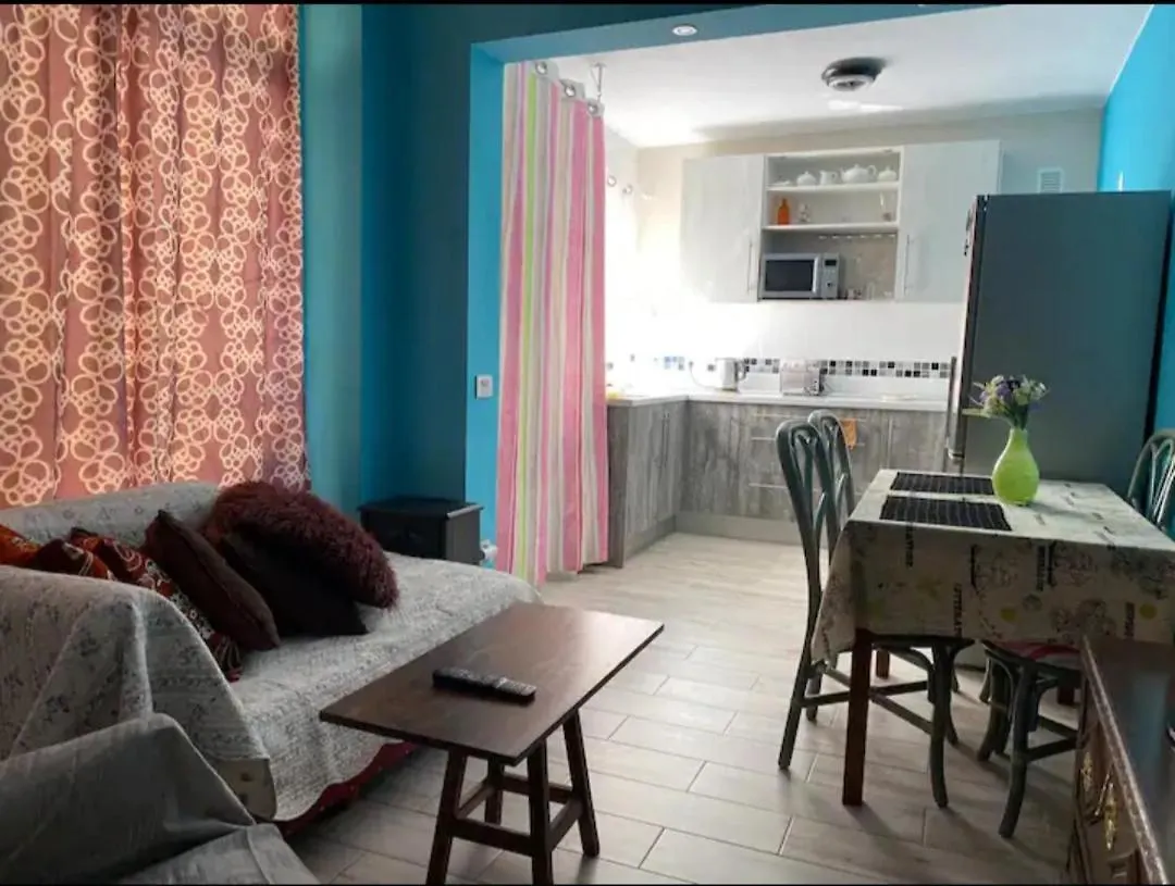 Δωμάτια σε οικογενειακή κατοικία Apartamento Tipo Estudio En Costa Adeje Διαμέρισμα